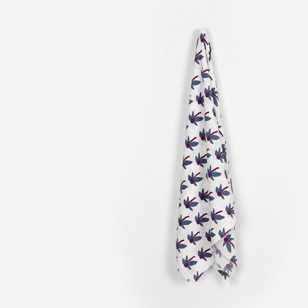 Big_Flower_Motif_White_Crepe_Hang.jpg