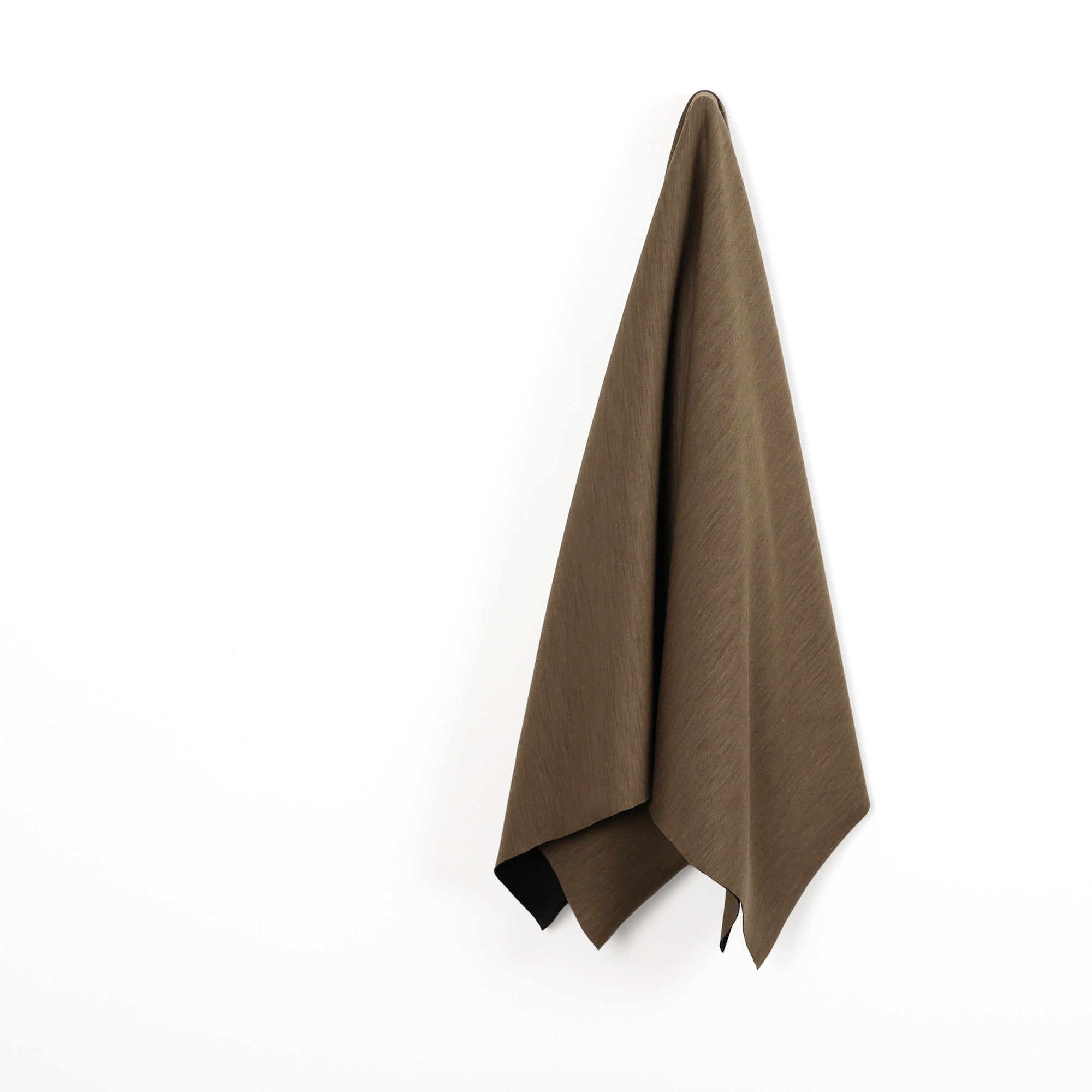 Bonded-Merino-Mouse_Brown-Hang.jpg