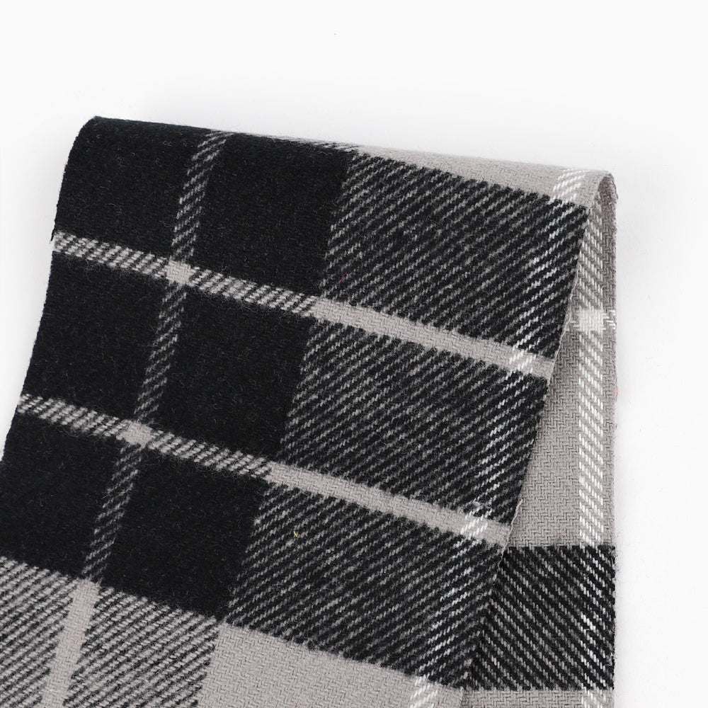 Cotton_Flannel_Check_Light_Grey_Black_Swatch_8af6ec91-c1a3-44b3-be40-d499ab357cc1.jpg