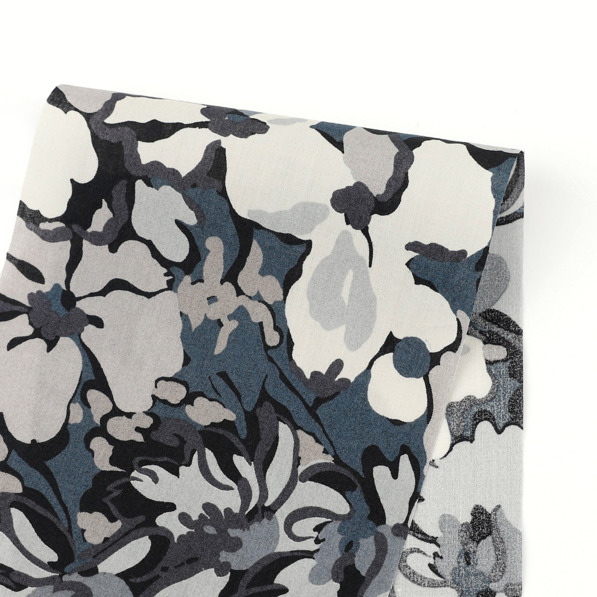 Liberty_Tana_Lawn-Alison-LewisB_Swatch.jpg