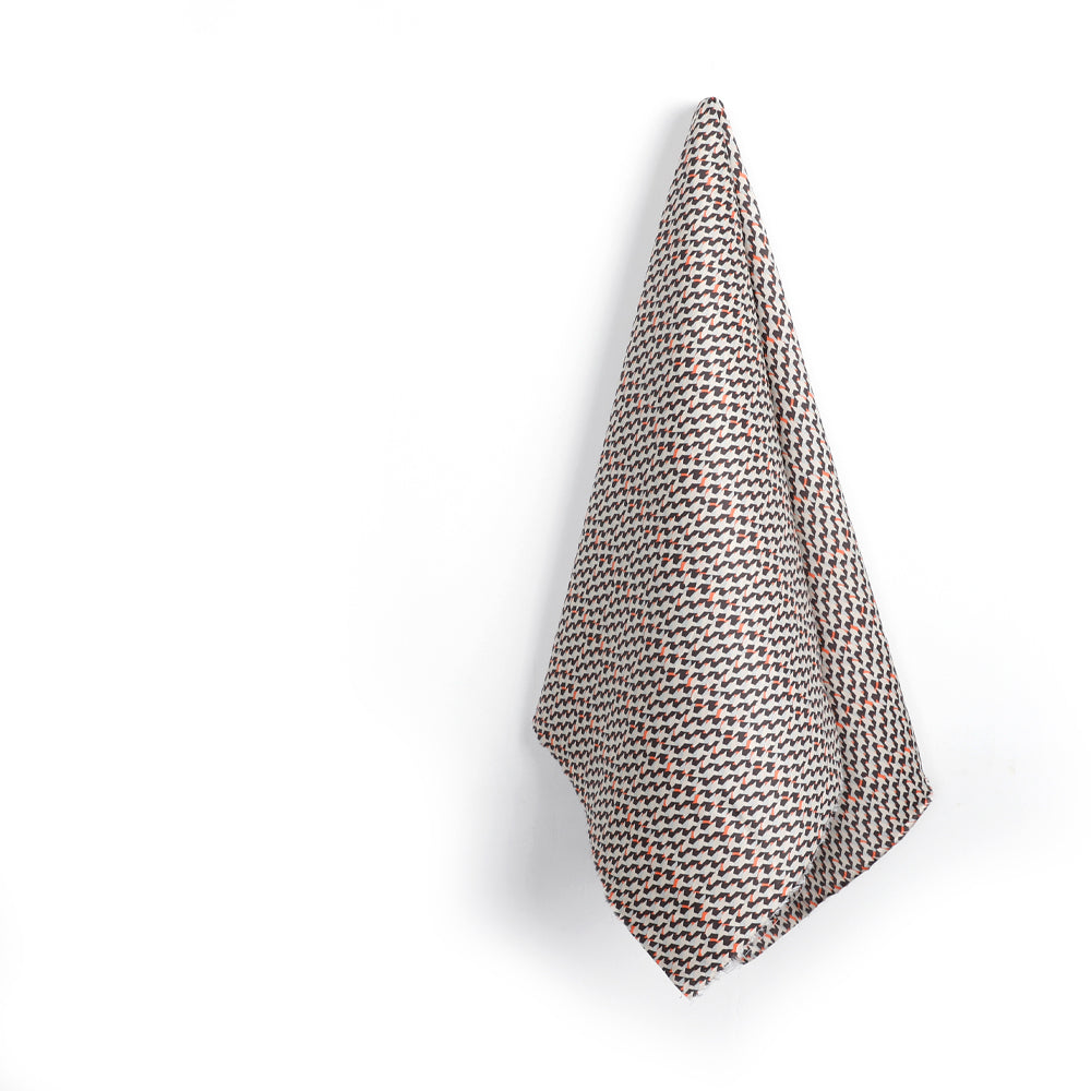 Axonometric Cotton Sateen - Ecru / Shark