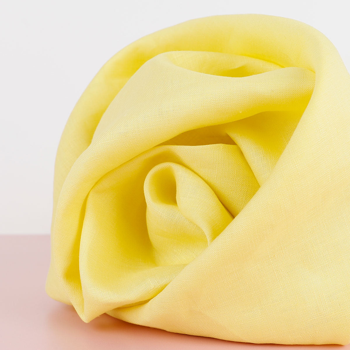 organic-linen-daffodil-scrunch_7ea74b69-e69b-4f5d-aaa0-53f043b60d8e.jpg