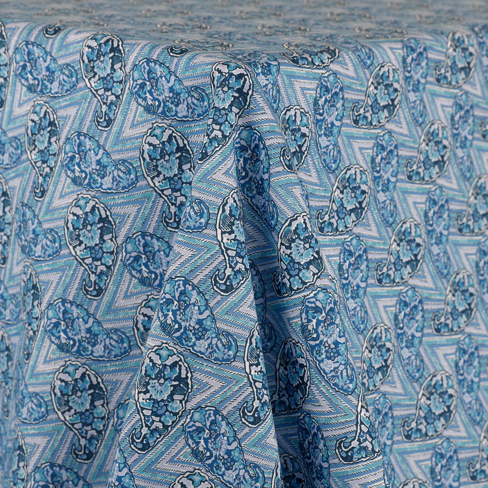 Liberty Organic Tana Lawn - Zig Zag Paisley/B
