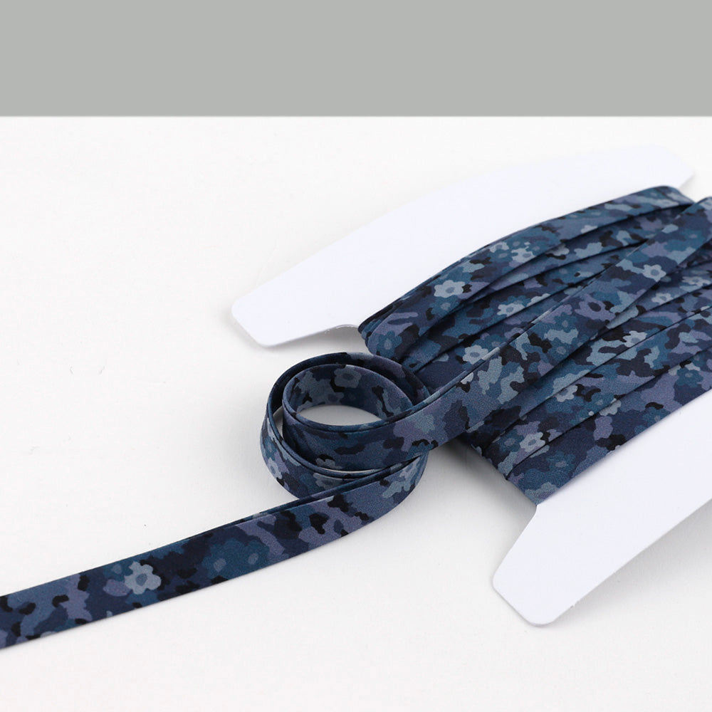 AdamSapphireB_Bias_Binding_Roll_0b354784-ede7-4b5a-97ef-58efdccab387.jpg