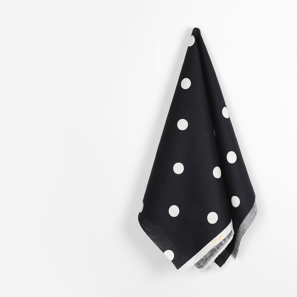 Big_Spot_Midweight_Linen_Ebony_Hang.jpg