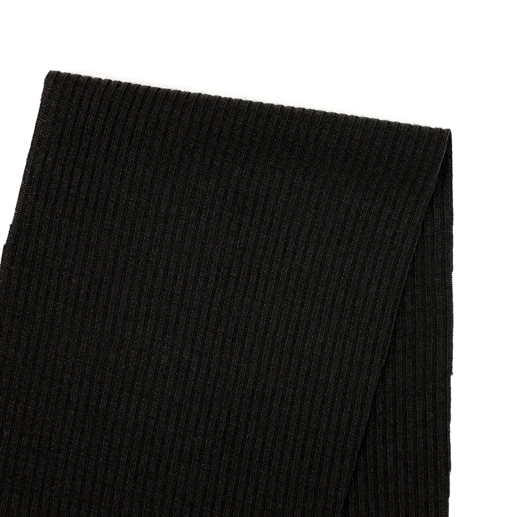 Black-Merino-0664_16912ca2-619f-41ec-a3c8-fb2d0917dd4f.jpg