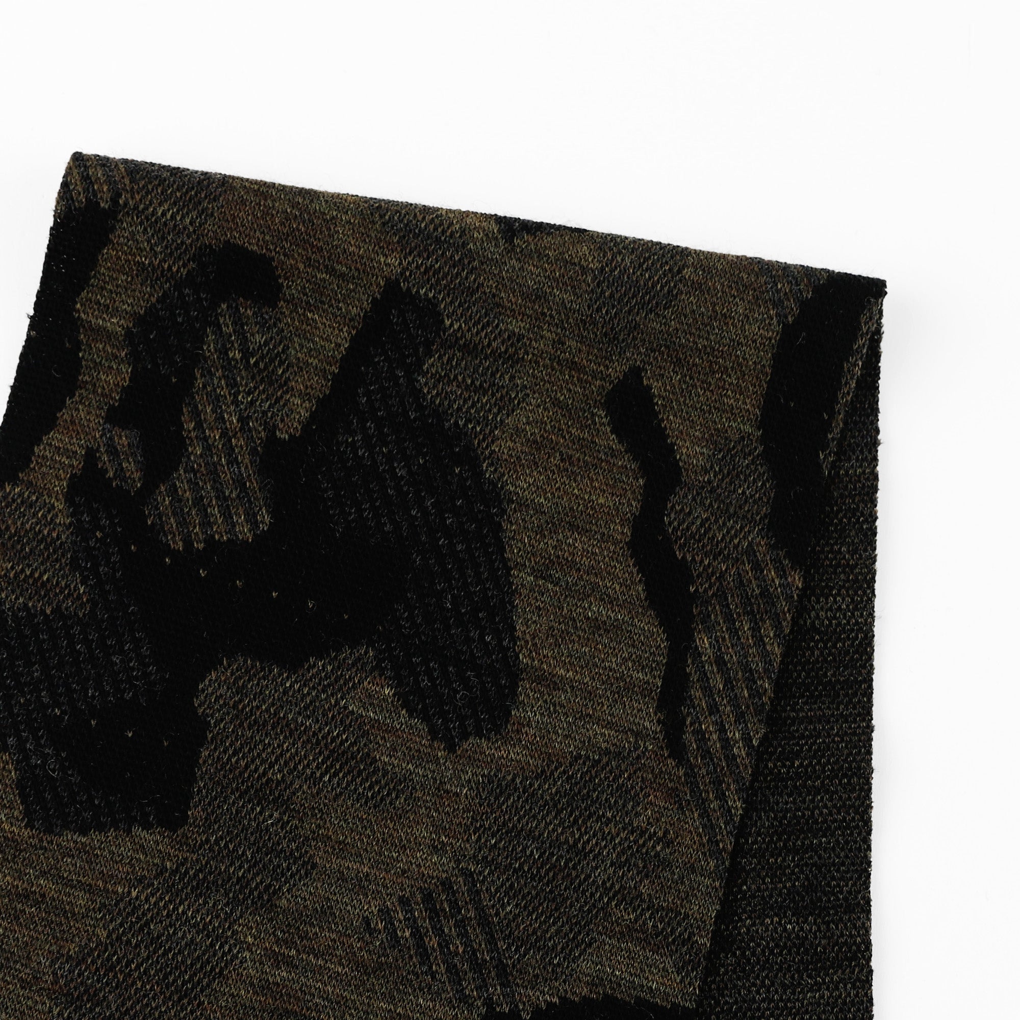 Camo_Merino_Jacquard_Dark_Green_Black_Swatch.jpg
