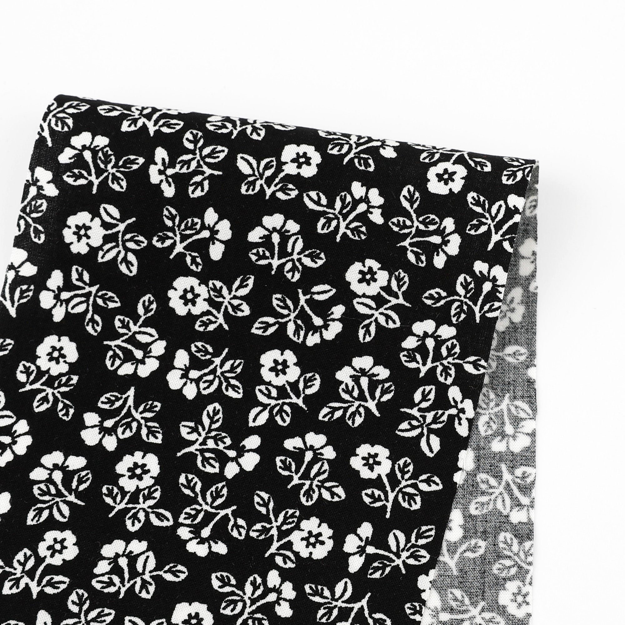 Cute_Floral_Viscose_Black_x3a_White_Swatch.jpg