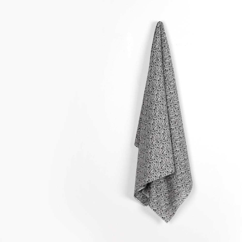 Liberty Augusta Linen / Cotton - Lost In Leaves- X (remnant)