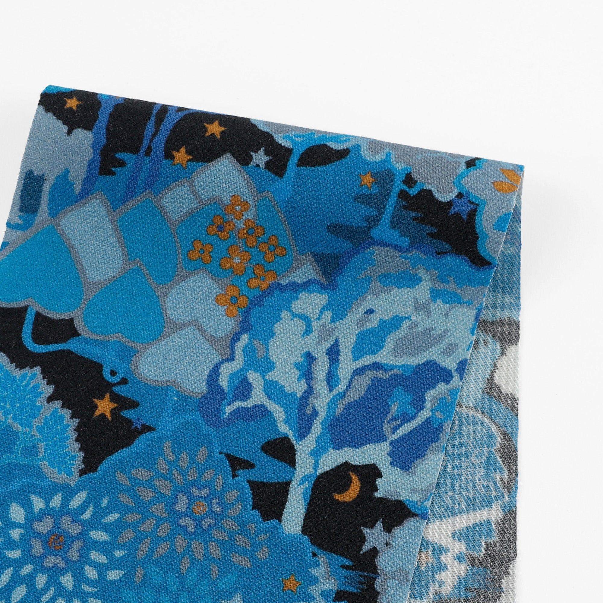Liberty_Lantana_Enchanted_Forest_Blue_Swatch.jpg