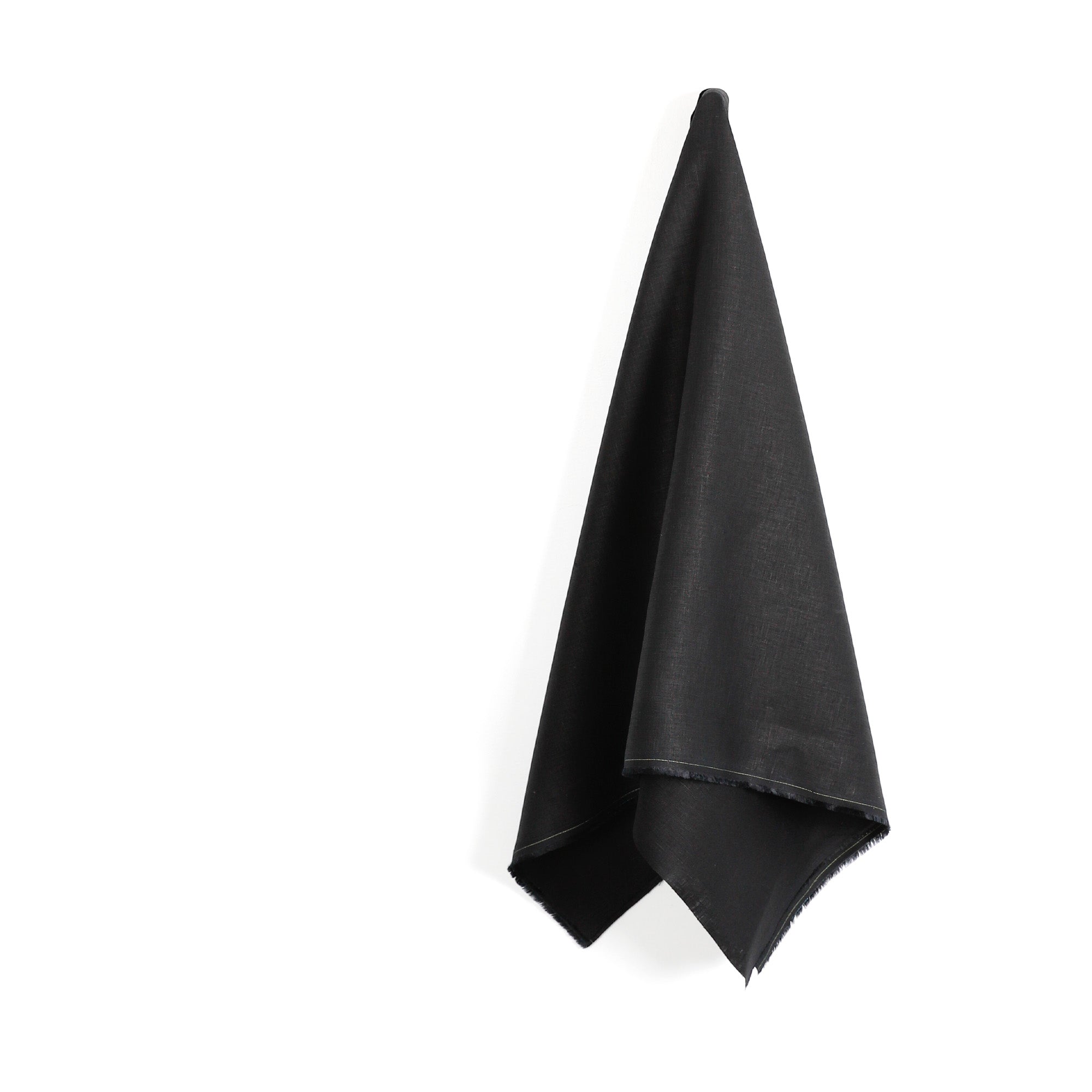 Linen_Black_Hang_8cb3a15f-d1c5-4795-b58e-cd2485d8a0ad.jpg