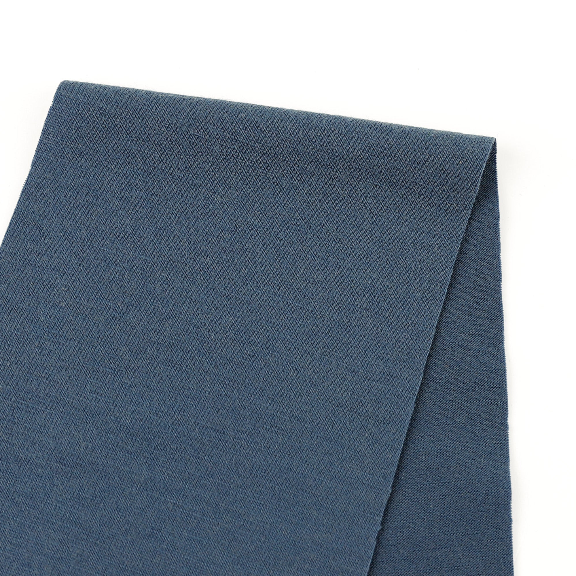 Merino-Blend-Woad-Swatch_dd20fbf1-1e7a-4bbc-bfa1-7bc513bd9af0.jpg