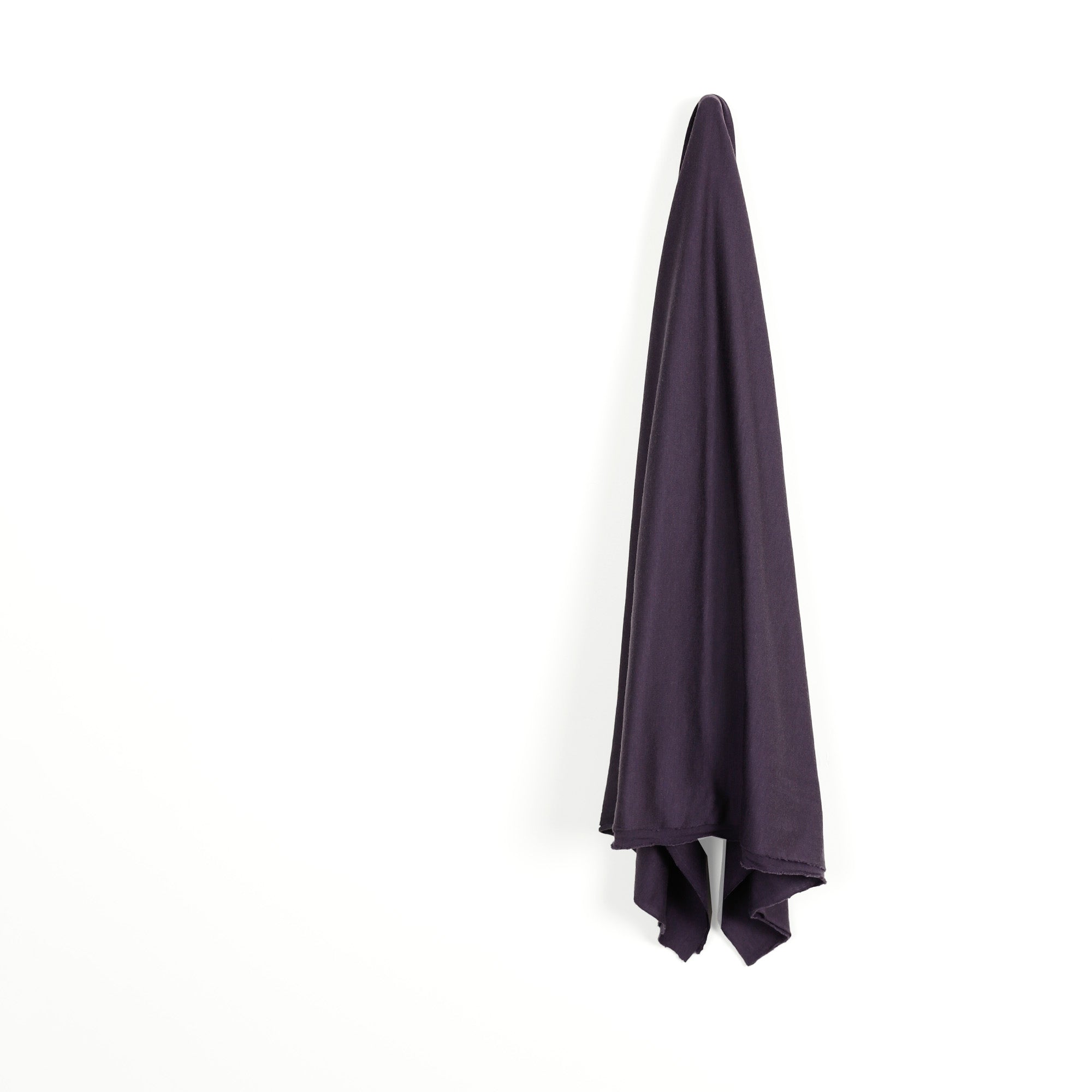 Merino-Iris-Hang_ee5532b8-1bdc-47df-a940-84309ff7d3ff.jpg