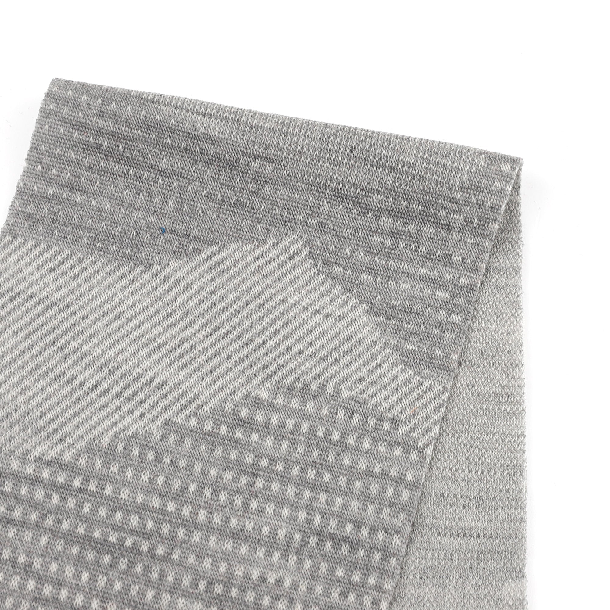 Mountain_Range_Merino_Jaquard_Grey_Swatch_30924999-e9a2-4a6b-a066-3d05fd78a8b2.jpg